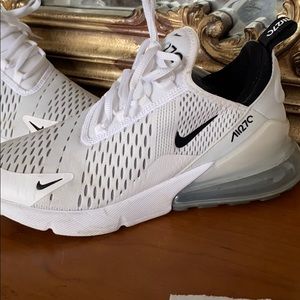 Nike AirMax 270 White 6Y/7.5W